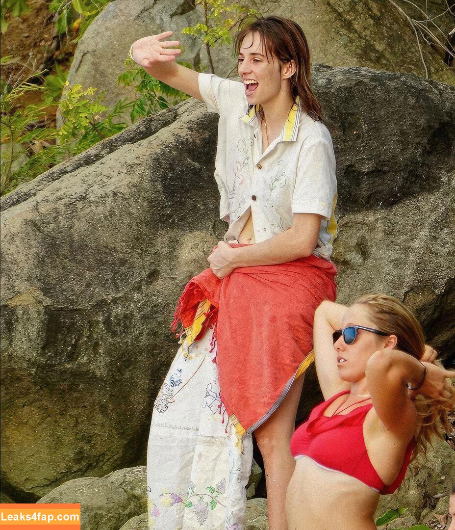 Maya Hawke / maya_hawke / neohawk2 leaked photo photo #0099