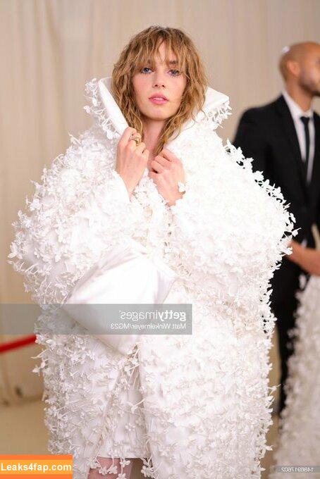 Maya Hawke / maya_hawke / neohawk2 leaked photo photo #0103