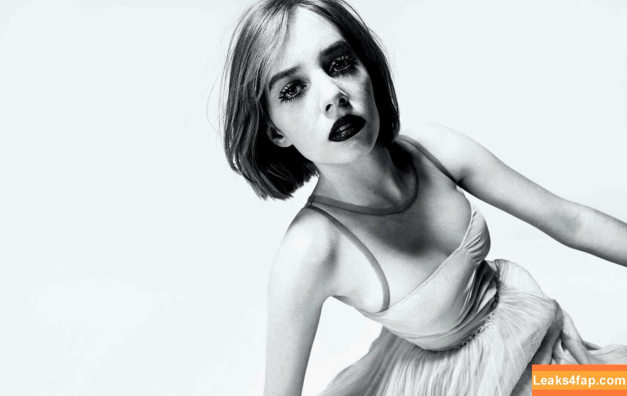 Maya Hawke / maya_hawke / neohawk2 leaked photo photo #0125