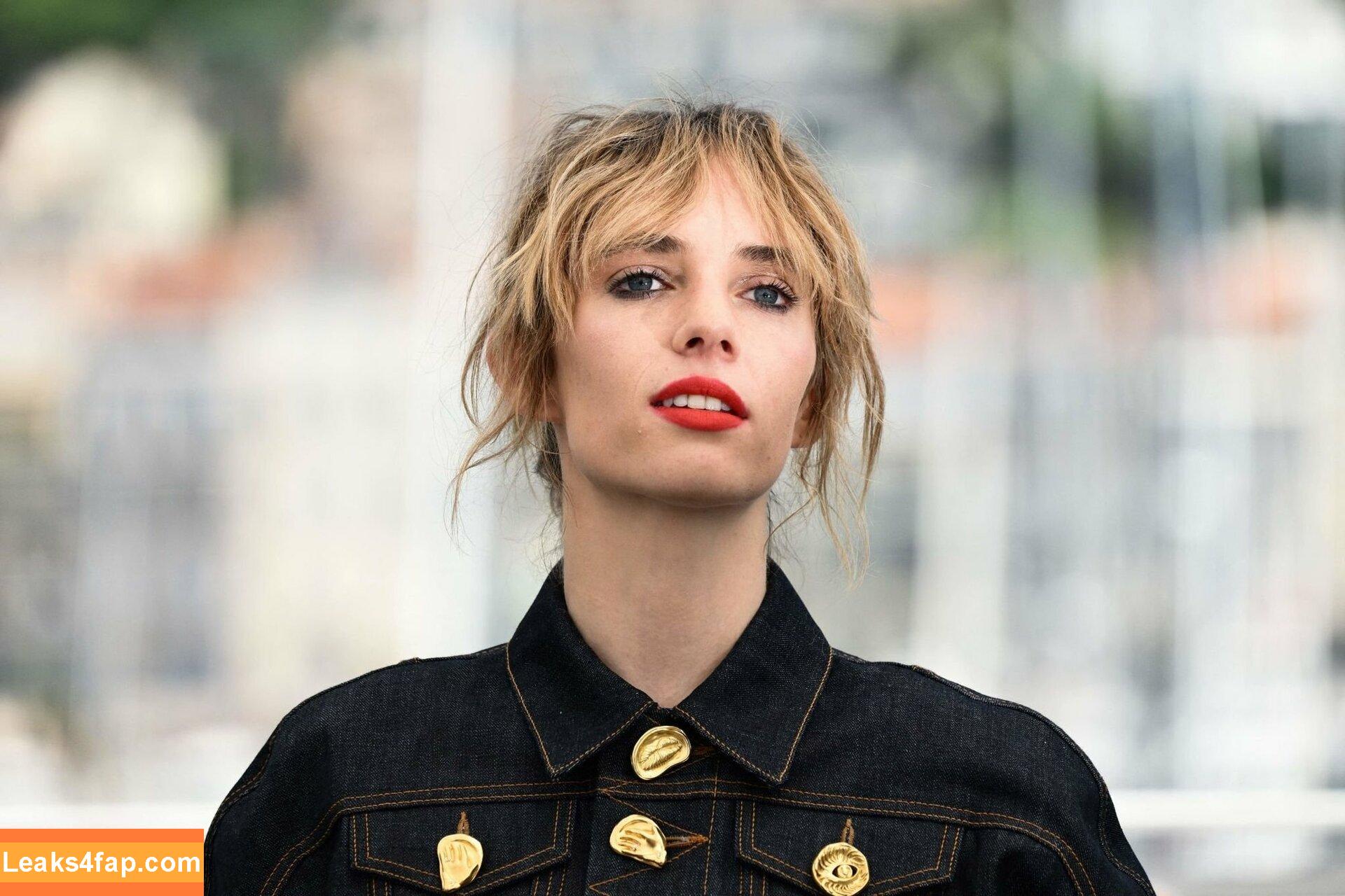 Maya Hawke / maya_hawke / neohawk2 leaked photo photo #0130