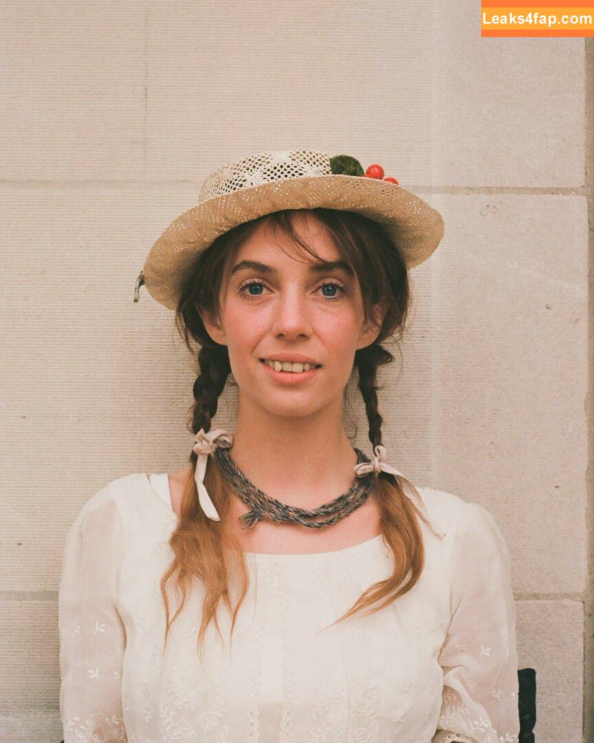 Maya Hawke / maya_hawke / neohawk2 leaked photo photo #0229