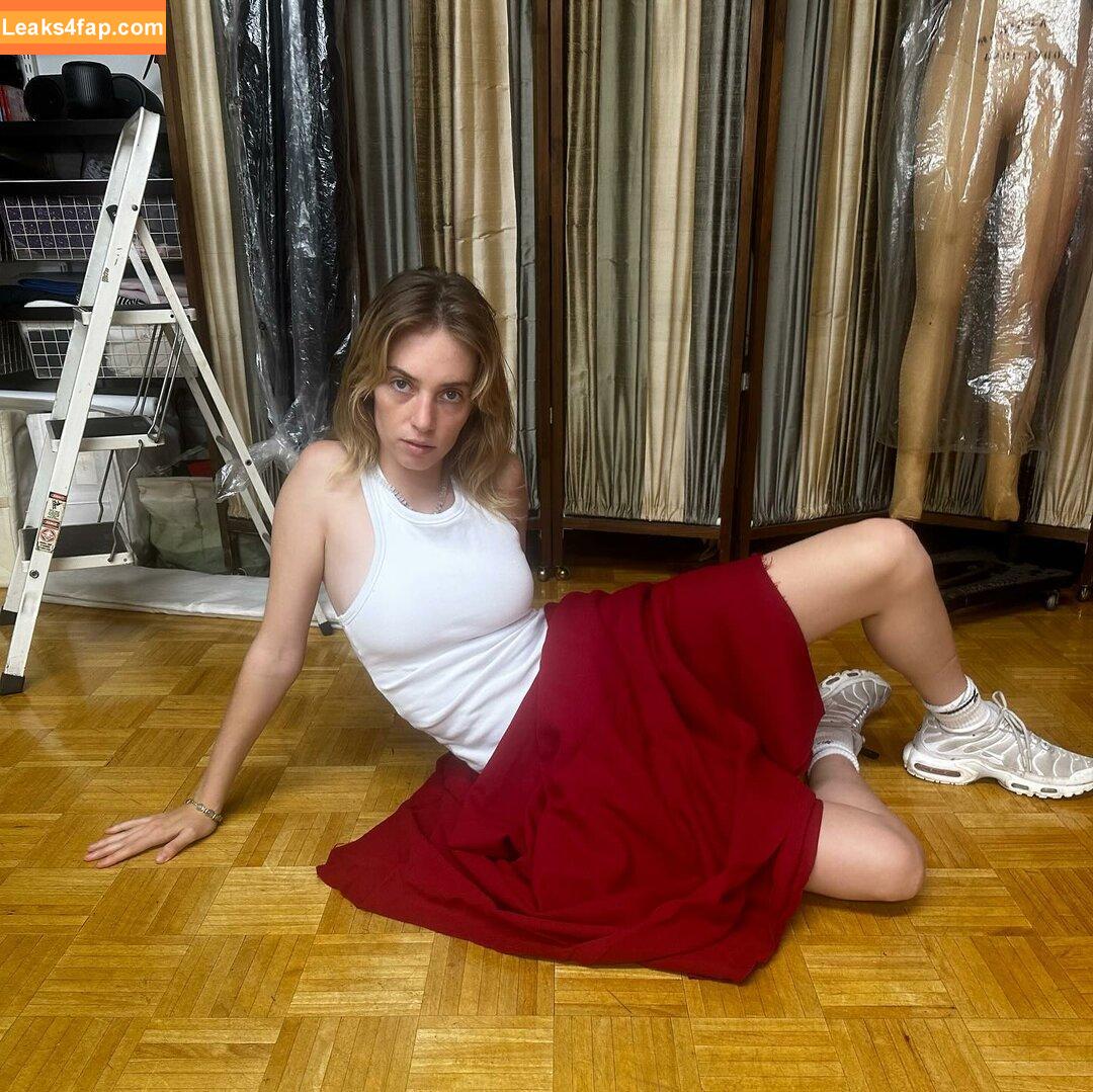 Maya Hawke / maya_hawke / neohawk2 leaked photo photo #0328