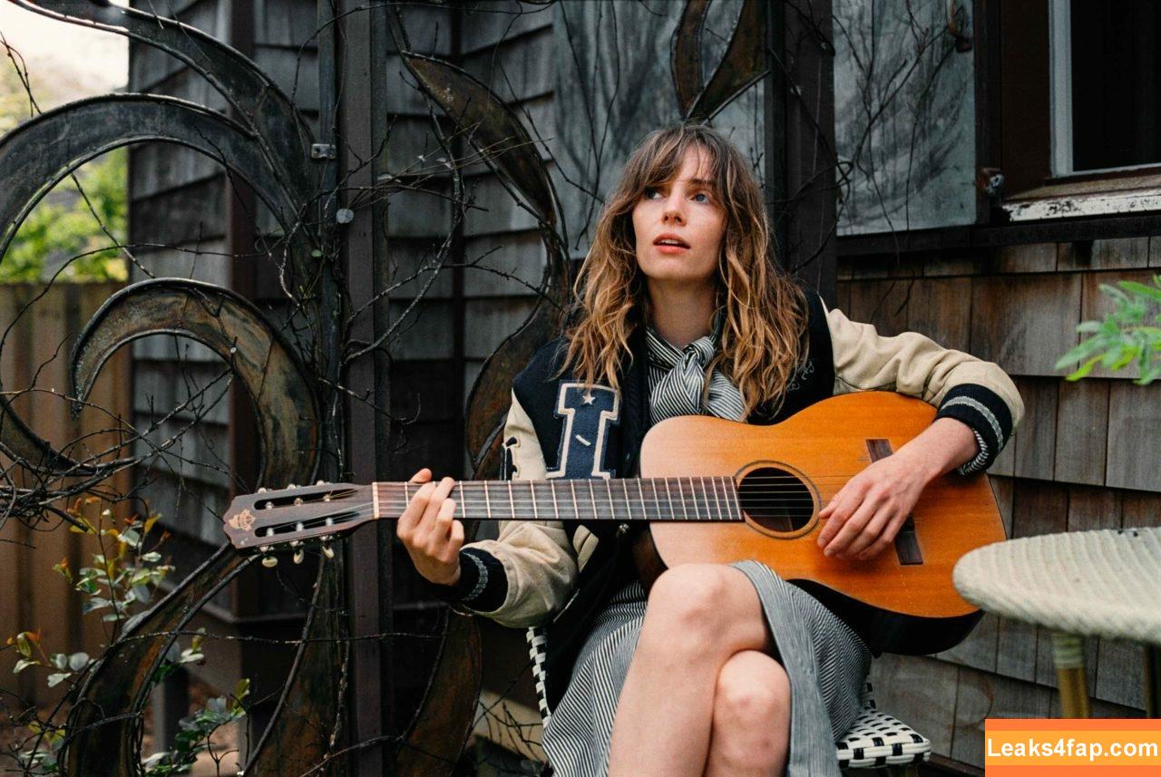 Maya Hawke / maya_hawke / neohawk2 leaked photo photo #0345