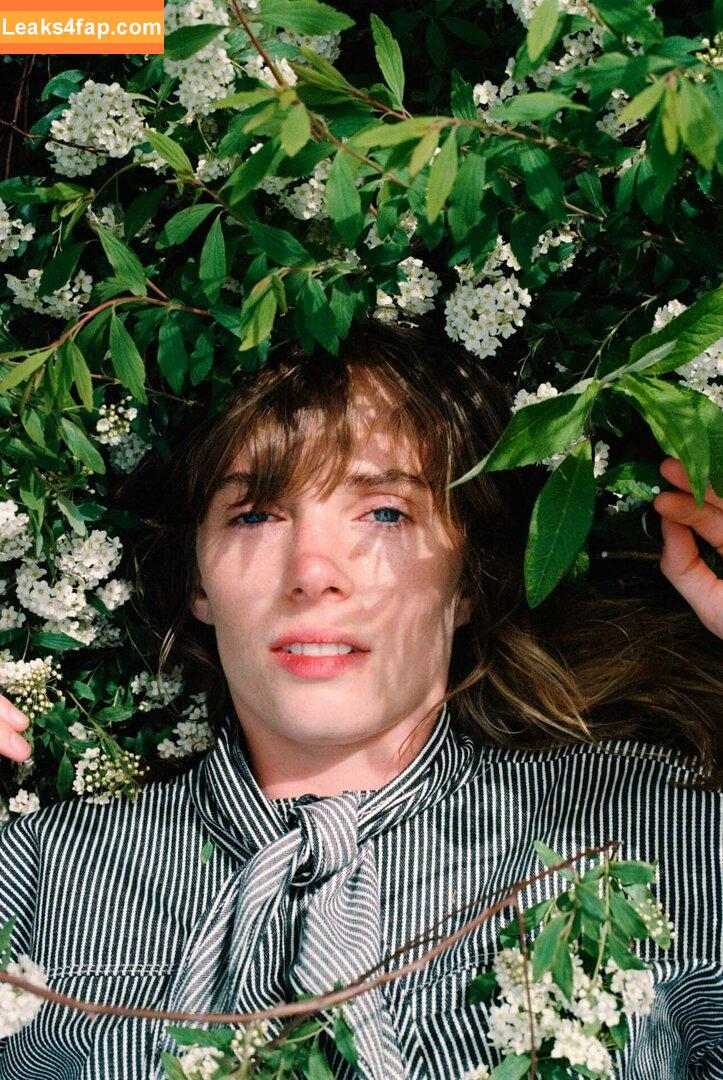 Maya Hawke / maya_hawke / neohawk2 leaked photo photo #0353