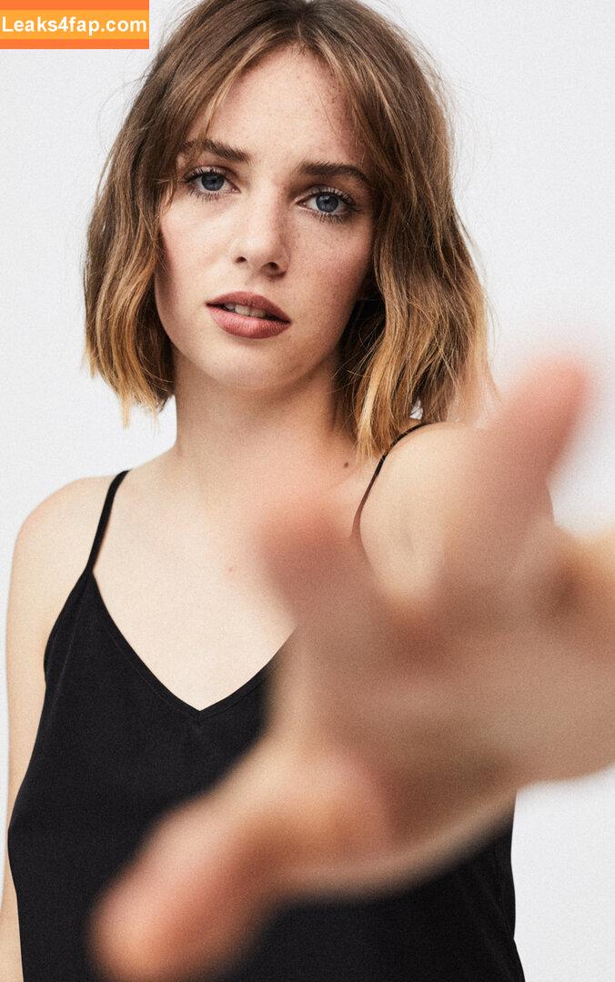 Maya Hawke / maya_hawke / neohawk2 leaked photo photo #0392