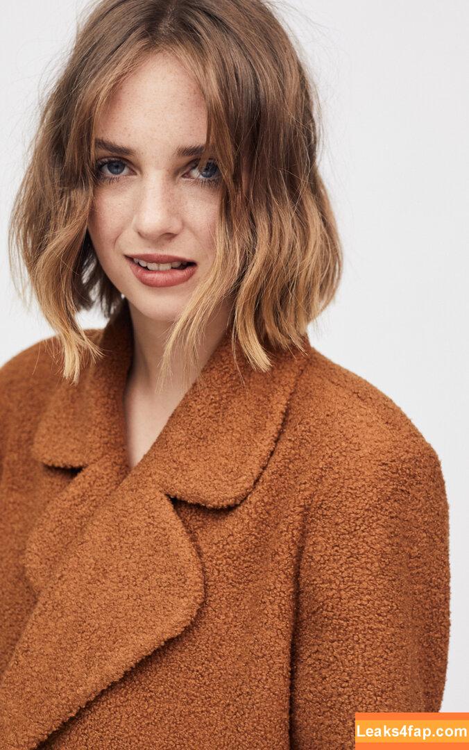 Maya Hawke / maya_hawke / neohawk2 leaked photo photo #0396