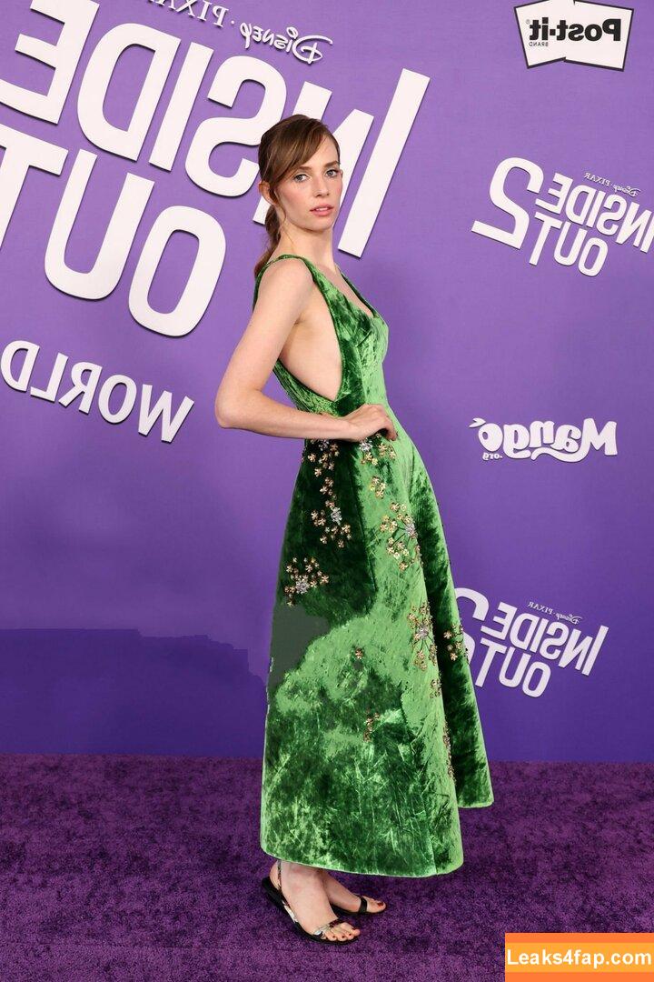 Maya Hawke / maya_hawke / neohawk2 leaked photo photo #0398