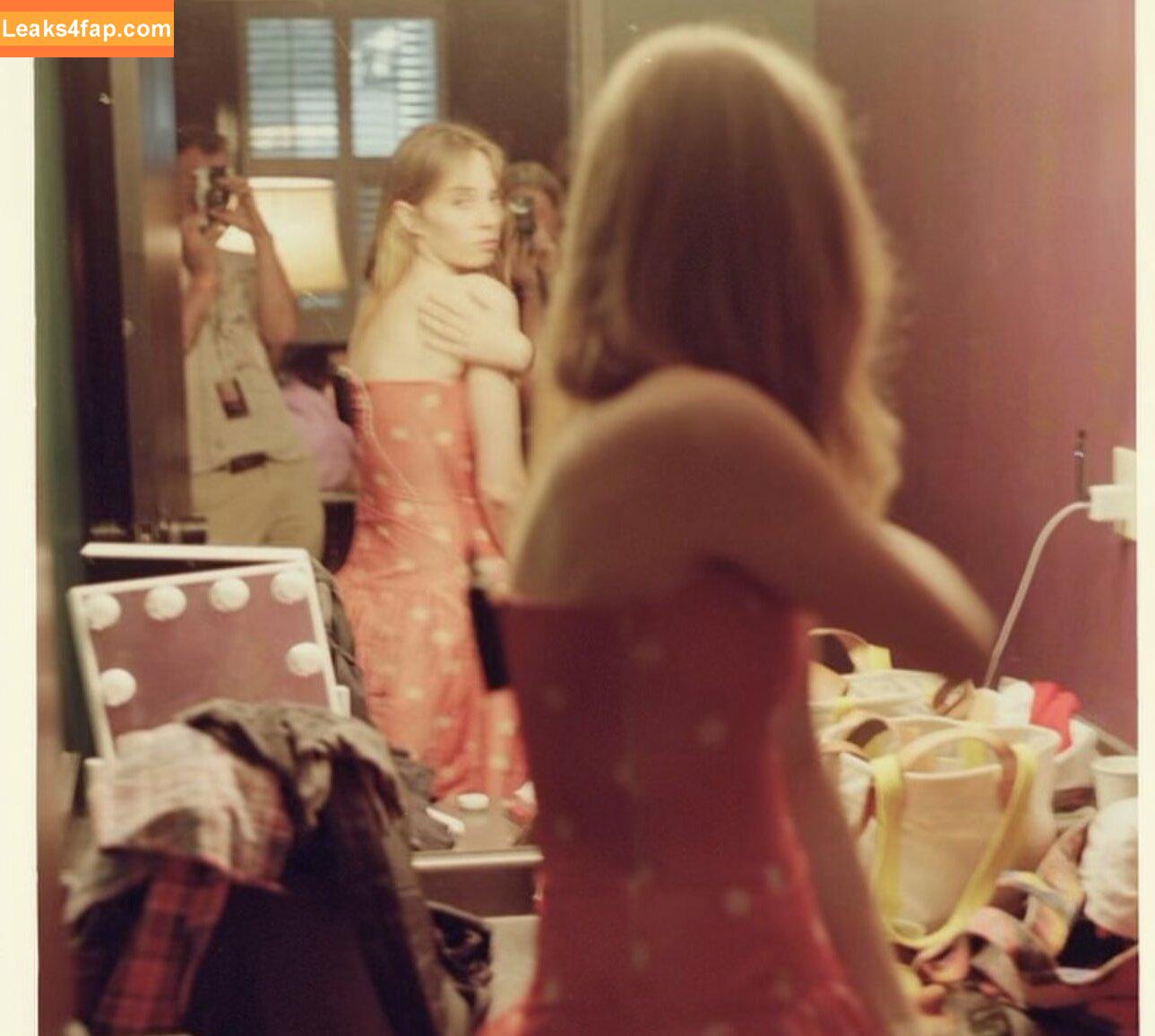 Maya Hawke / maya_hawke / neohawk2 leaked photo photo #0432