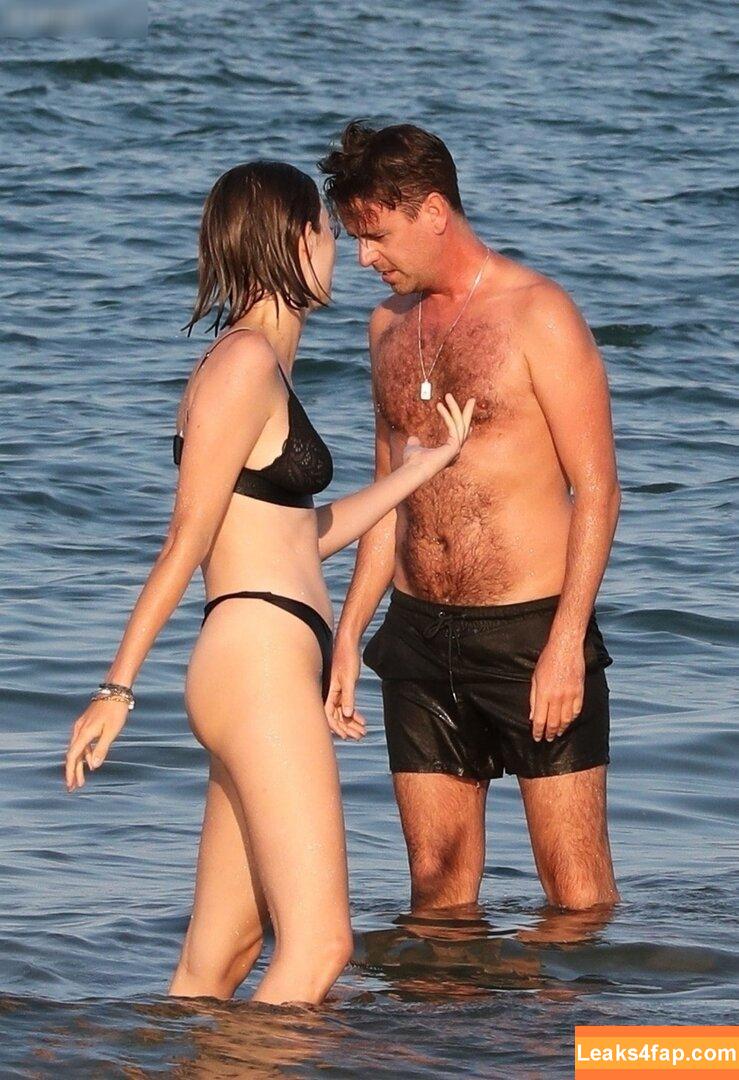 Maya Hawke / maya_hawke / neohawk2 leaked photo photo #0440