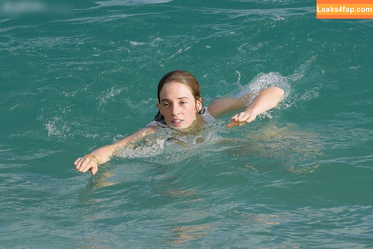 Maya Hawke / maya_hawke / neohawk2 leaked photo photo #0475