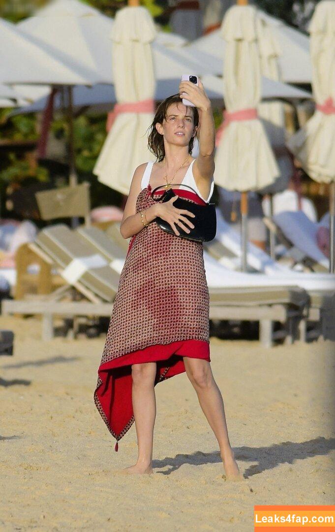 Maya Hawke / maya_hawke / neohawk2 leaked photo photo #0480