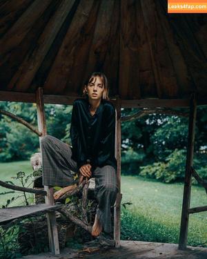 Maya Hawke photo #0086