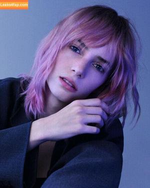 Maya Hawke photo #0097