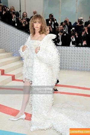 Maya Hawke photo #0107