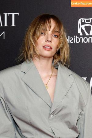 Maya Hawke photo #0152