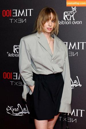 Maya Hawke photo #0153