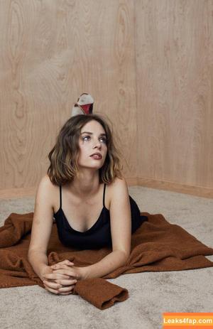 Maya Hawke photo #0390