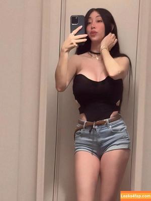 Maya.tharmr photo #0014