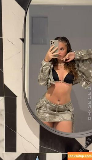 mayaa.zr photo #0005