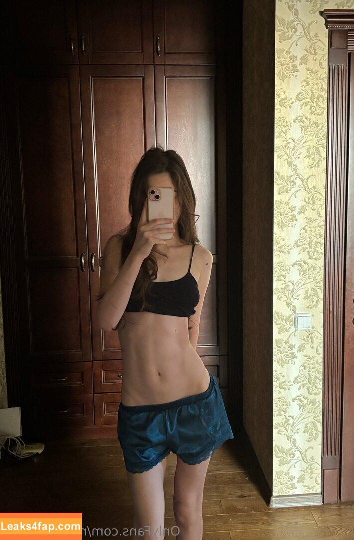 maybeemilyy / maybeemily leaked photo photo #0010