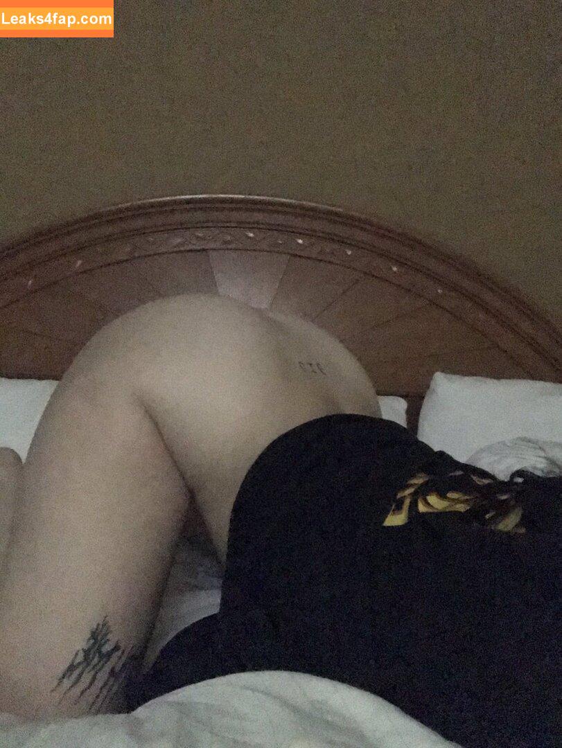 Maydnchina / Vampirebabie / madeinnchinnaa leaked photo photo #0006