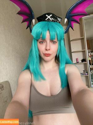 Mayweda Cosplay photo #0171