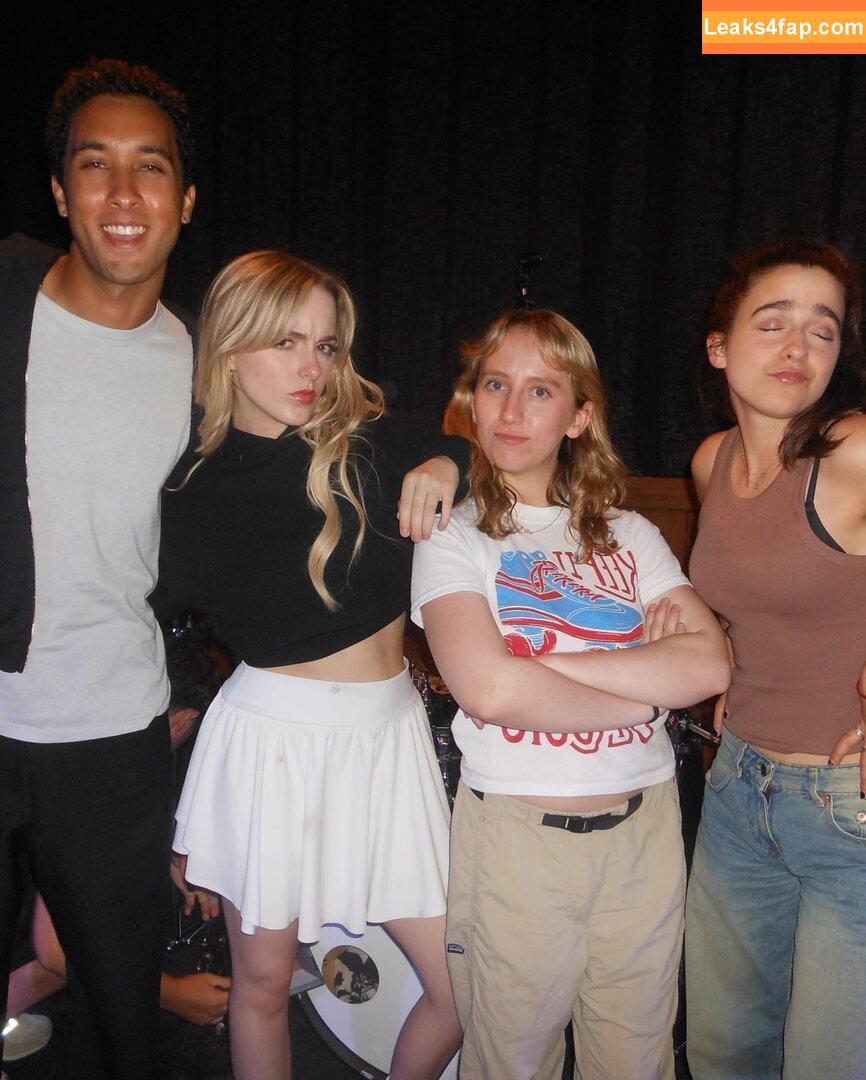 Mckenna Grace / mckennagrace / mckennagraceful leaked photo photo #0027