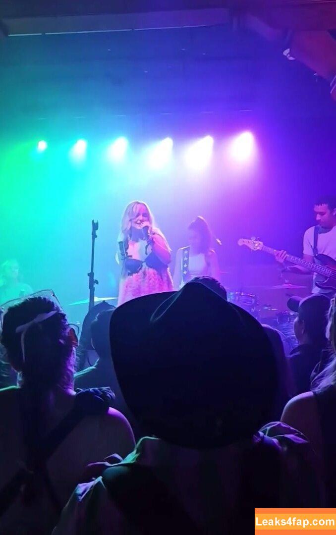 Mckenna Grace / mckennagrace / mckennagraceful leaked photo photo #0037