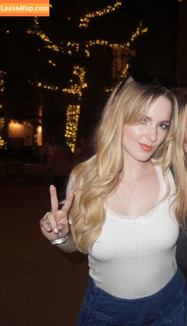 Mckenna Grace / mckennagrace / mckennagraceful leaked photo photo #0090