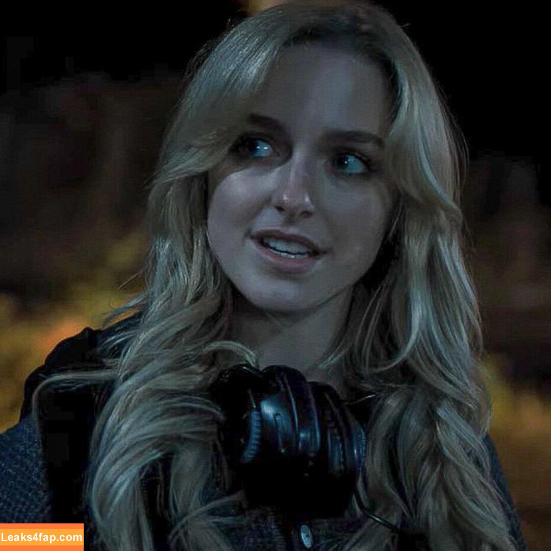 Mckenna Grace / mckennagrace / mckennagraceful leaked photo photo #0559