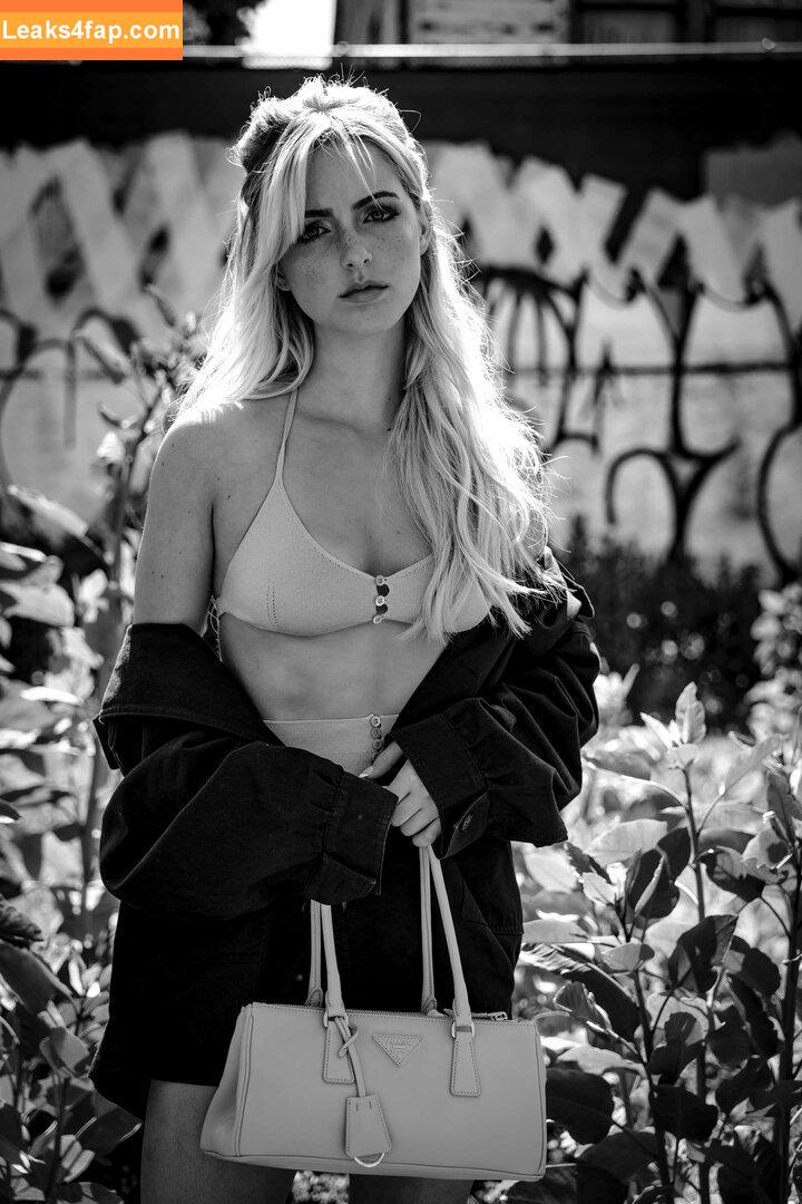 Mckenna Grace / mckennagrace / mckennagraceful leaked photo photo #0564