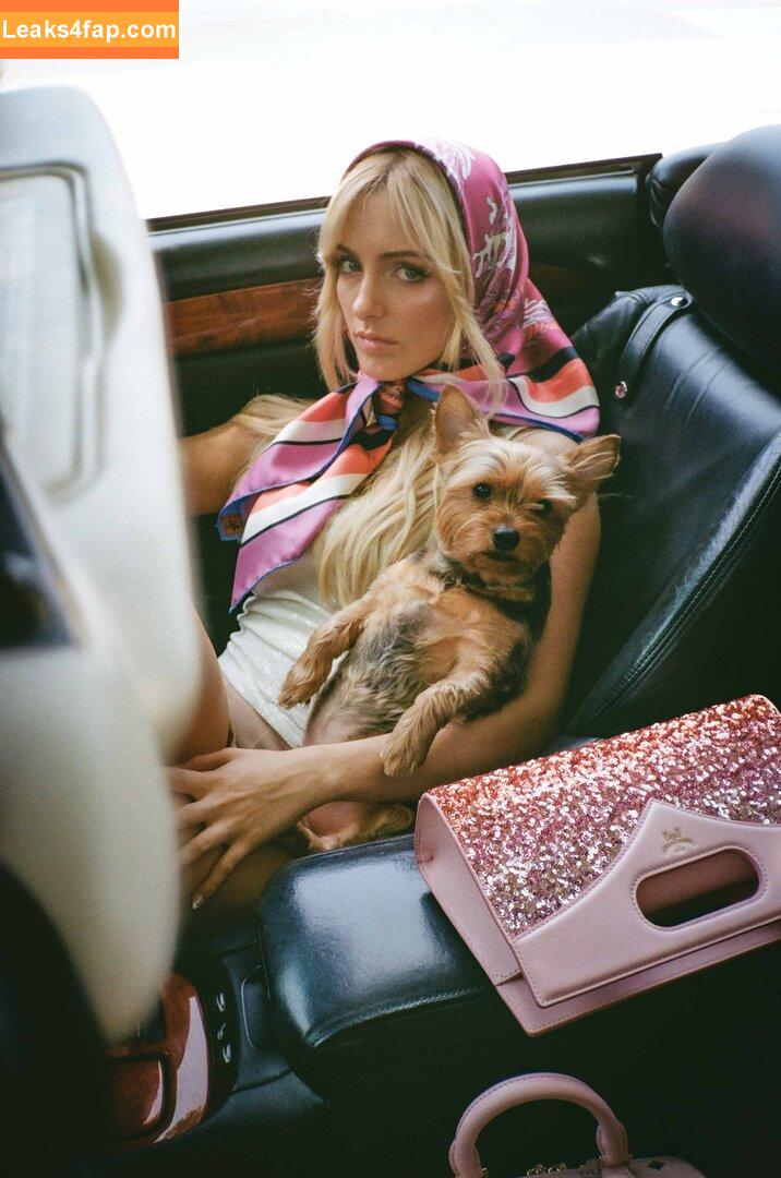 Mckenna Grace / mckennagrace / mckennagraceful leaked photo photo #0571