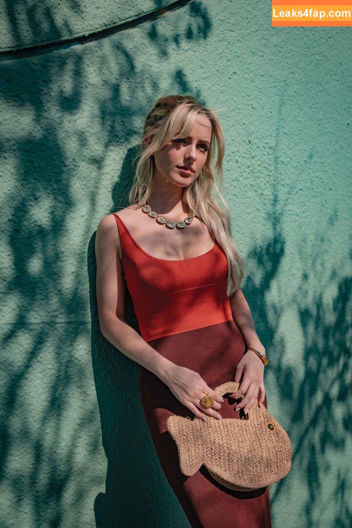 Mckenna Grace / mckennagrace / mckennagraceful leaked photo photo #0585