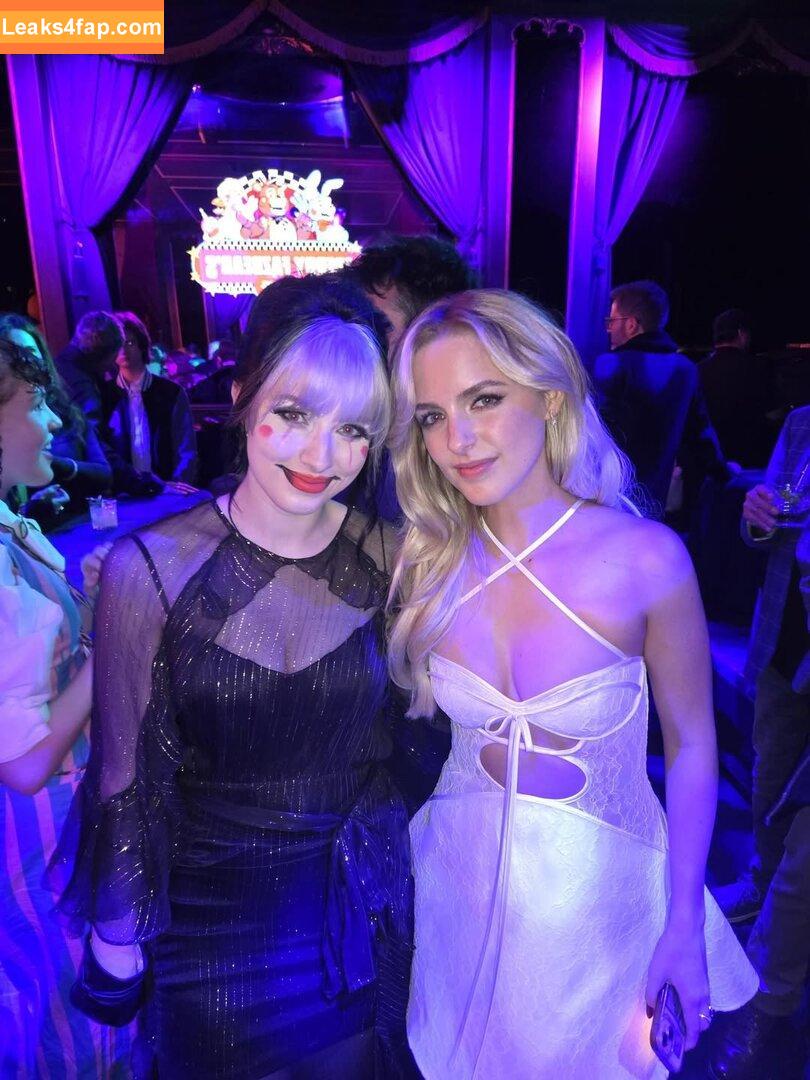 Mckenna Grace / mckennagrace / mckennagraceful leaked photo photo #0689