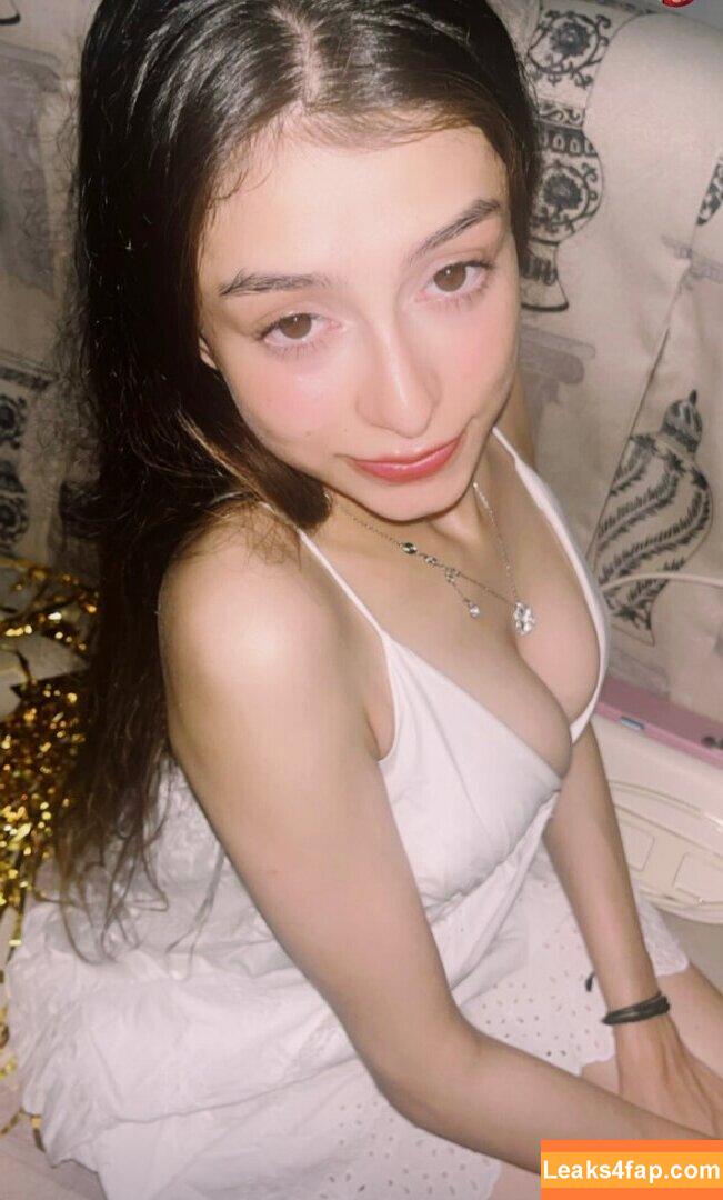 Mckenna Grace / mckennagrace / mckennagraceful leaked photo photo #0786