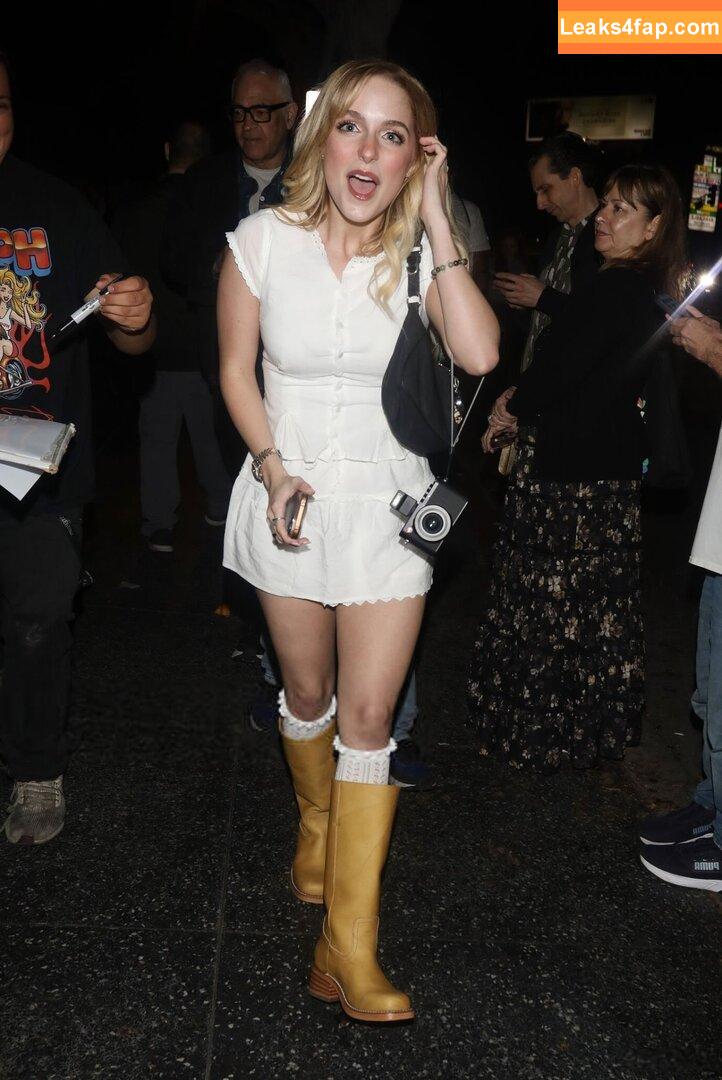 Mckenna Grace / mckennagrace / mckennagraceful leaked photo photo #0838