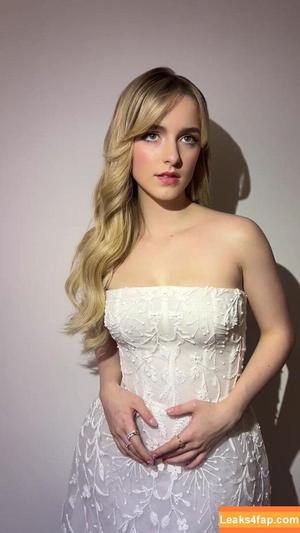 Mckenna Grace photo #0001