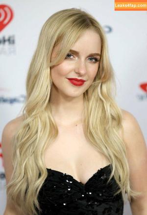 Mckenna Grace photo #0321