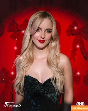 Mckenna Grace photo #0338