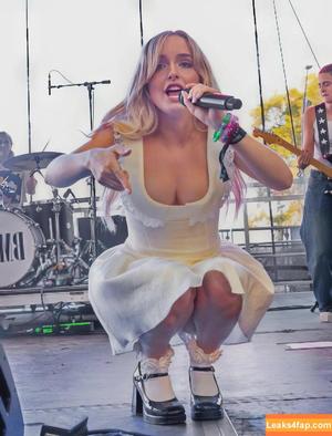 Mckenna Grace photo #0815