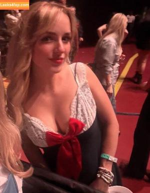 Mckenna Grace photo #0832