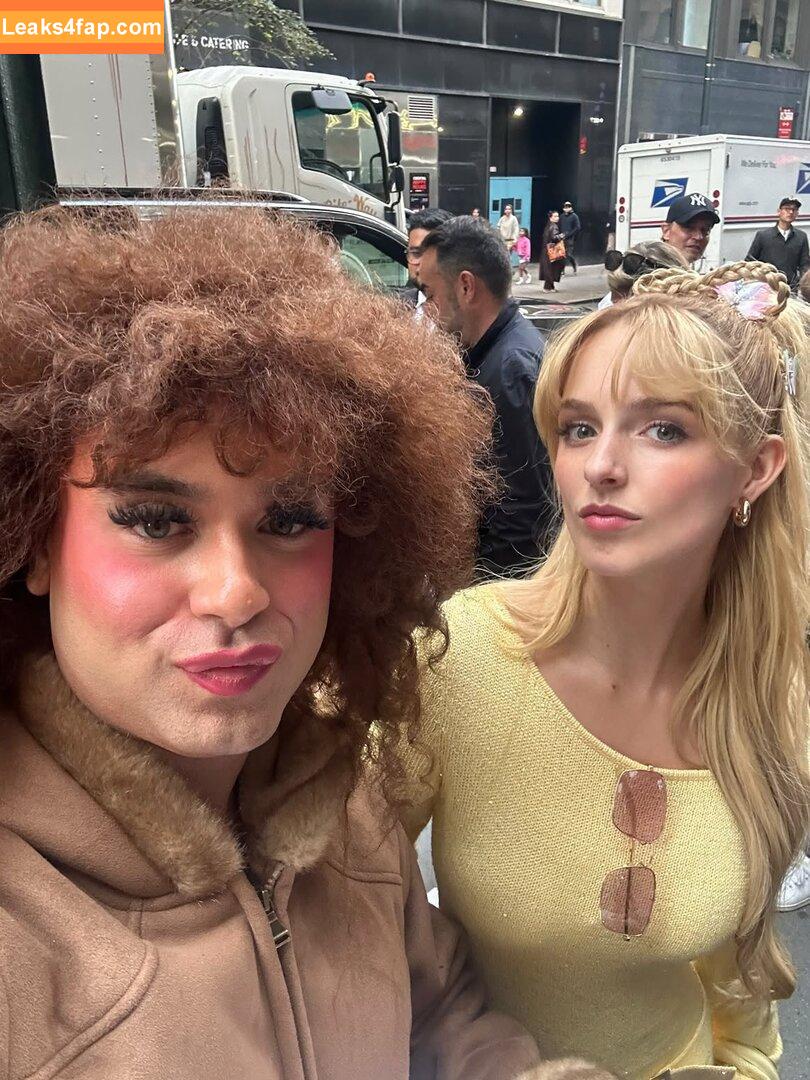 Mckenna Grace / https: / mckennagrace / mckennagraceful leaked photo photo #1091