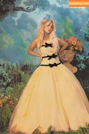Mckenna Grace photo #1000
