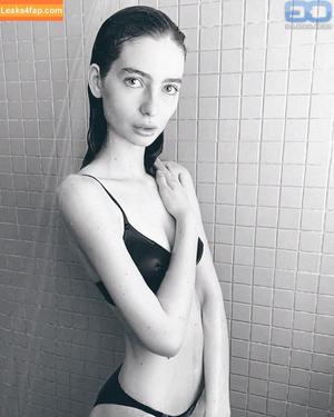 Meadow Walker photo #0086