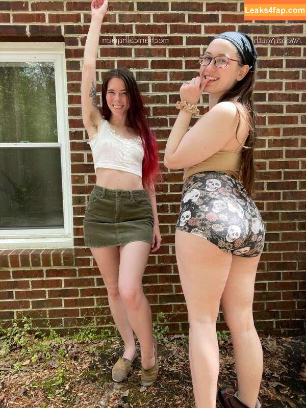 mechanicalhymen /  leaked photo photo #0232