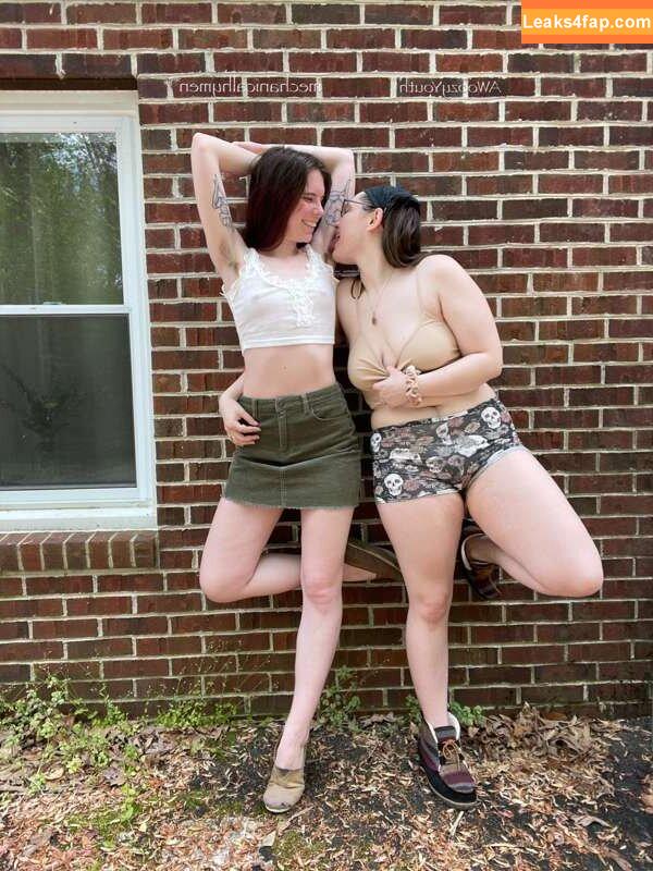 mechanicalhymen /  leaked photo photo #0235