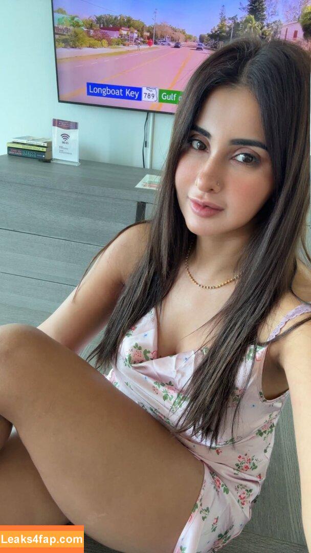 Meetii Kalher / https: / meetiikalher leaked photo photo #0139