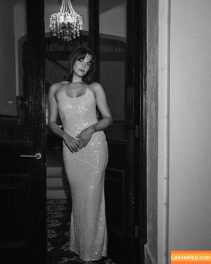 Meg Bellamy photo #0001