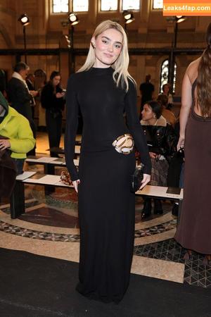 Meg Donnelly photo #0110