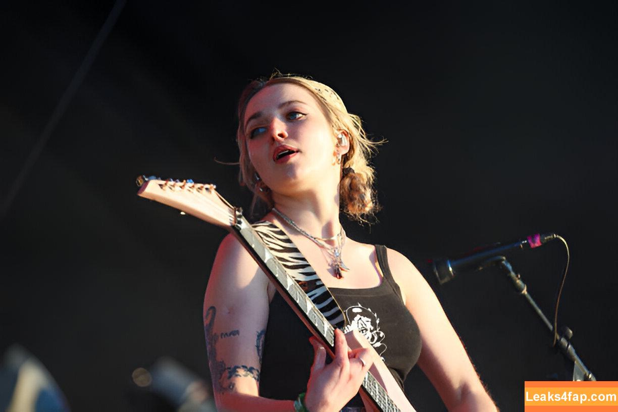 Meg Mills / 37521291 / carecharmer leaked photo photo #0050